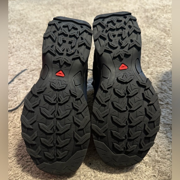 Salomon Hiking Boots Size 6 - Picture 3 of 3